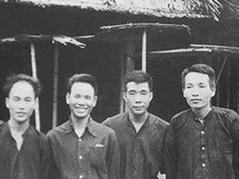 Việt Nam có một nhà văn sở hữu tác phẩm được dịch ra ít nhất 3 thứ tiếng, là tài liệu nghiên cứu, giảng dạy tại Havard, Stanford, Oxford
