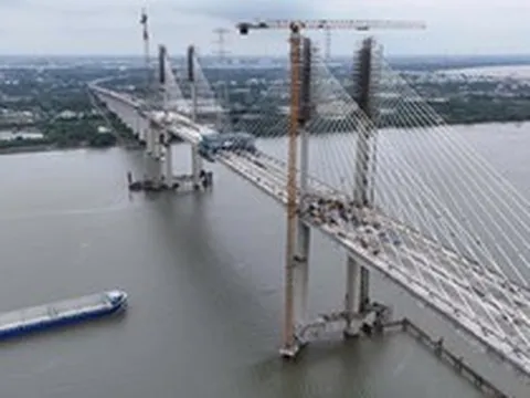 Cầu dây văng cao nhất Việt Nam đếm ngược ngày nối liền cao tốc Bến Lức - Long Thành