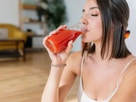 Thức uống giảm cân, dưỡng nhan giá rẻ: Chuyên gia Nhật chỉ cách uống nước ép cà chua để "đốt mỡ" gấp đôi, da láng mịn sau 1 tuần