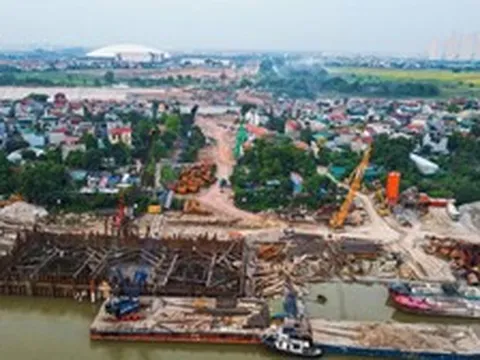 Tăng tốc thi công siêu cầu Tứ Liên gần 20.000 tỷ, hoàn thành hàng trăm cọc móng sau hơn 1 năm khởi công