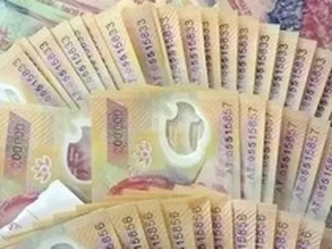 Cảnh báo xuất hiện tiền giả loại mới mệnh giá 100.000 đồng và 200.000 đồng