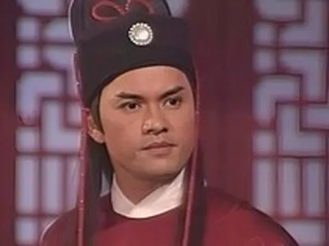 Con đường trở thành tỷ phú của 'Triển Chiêu phong độ nhất màn ảnh'