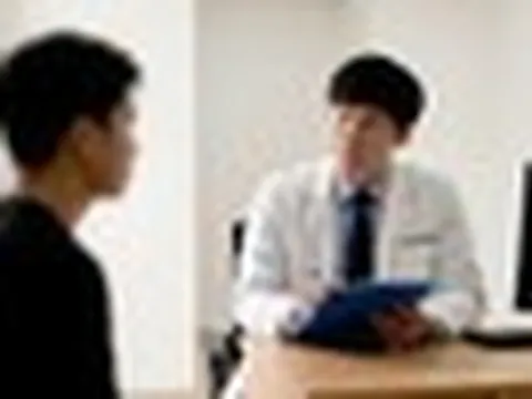 Vì sao nhiều người mới ngoài 20 tuổi đã “trên bảo dưới không nghe”?