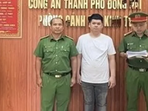 Khởi tố chủ hai kho thời trang ‘hàng hiệu fake’