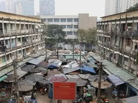 Phó Bí thư Thành ủy TPHCM yêu cầu tăng tốc cải tạo chung cư cũ