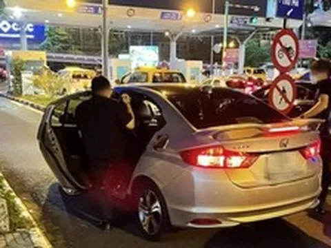 Khởi tố 12 người liên quan đến thủ đoạn mới, dùng thiết bị điện tử, công nghệ để  gian lận cước taxi