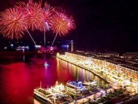 Sun Festo Town: “Ốc đảo” nghỉ dưỡng giữa tâm điểm lễ hội