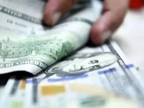 Giới siêu giàu Mỹ tích trữ tiền mặt kỷ lục
