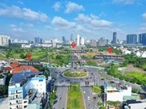 Tấp nập thi công 4 tuyến đường huyết mạch tại Thủ Thiêm