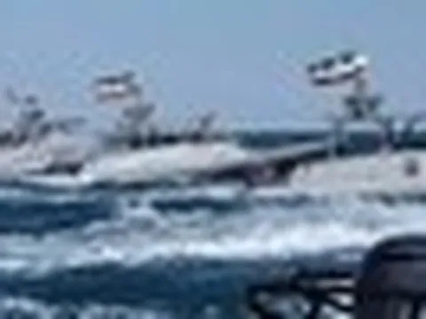 Iran bác tin đóng eo biển Hormuz, loại trừ khả năng thanh tra cơ sở hạt nhân