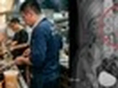Nam đầu bếp 32 tuổi phù thận cấp tính vì 1 thói quen uống nước không ít người vẫn làm mỗi ngày