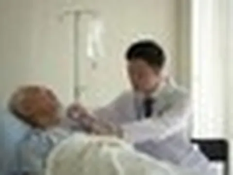 Bệnh gan có thể biểu hiện trên khuôn mặt, làn da? Bác sĩ chỉ rõ 5 dấu hiệu cho thấy sức khỏe gan đang báo động