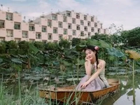 Một trường đại học rộng 30ha ở Hà Nội bất ngờ hút giới trẻ nhờ sở hữu điểm nhấn hiếm có, "đẹp như phim" giữa khuôn viên