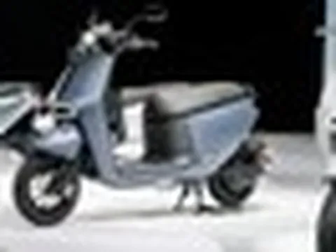 Mẫu xe máy điện mới ra mắt: Thiết kế thông minh, cốp "khủng", cạnh tranh Honda Vision