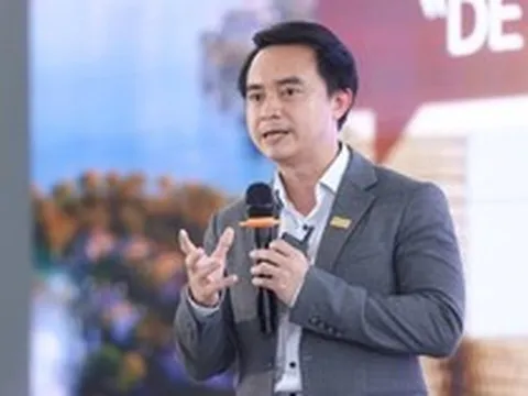 Chuyên gia chỉ thẳng: Thị trường bất động sản không thiếu tiền, vấn đề là tiền đang chảy về đâu?