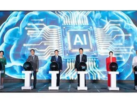 "AI Thực chiến” mùa 2 khởi động, Techcombank tiếp tục trao học bổng trị giá 1 triệu USD