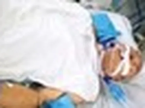 Người đàn ông 40 tuổi ngộ độc suýt chết sau khi ăn nửa quả dưa chuột, bác sĩ hốt hoảng: "Độc hơn thạch tín"