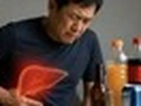 Không chỉ rượu bia: 3 LOẠI đồ uống âm thầm "bào mòn" lá gan, nhiều người uống mỗi ngày