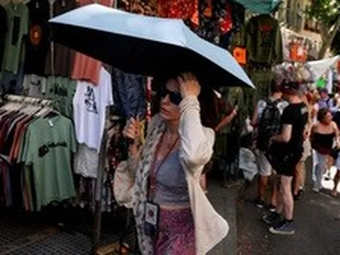 Người Việt trong cái nóng khủng khiếp ở châu Âu: Như trong phòng xông hơi, tức ngực, khó thở